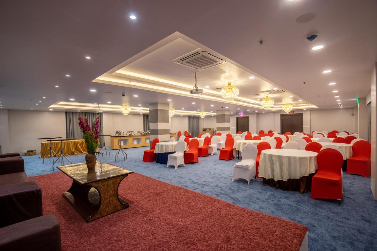 Hotel Palm International Butwal Luaran gambar