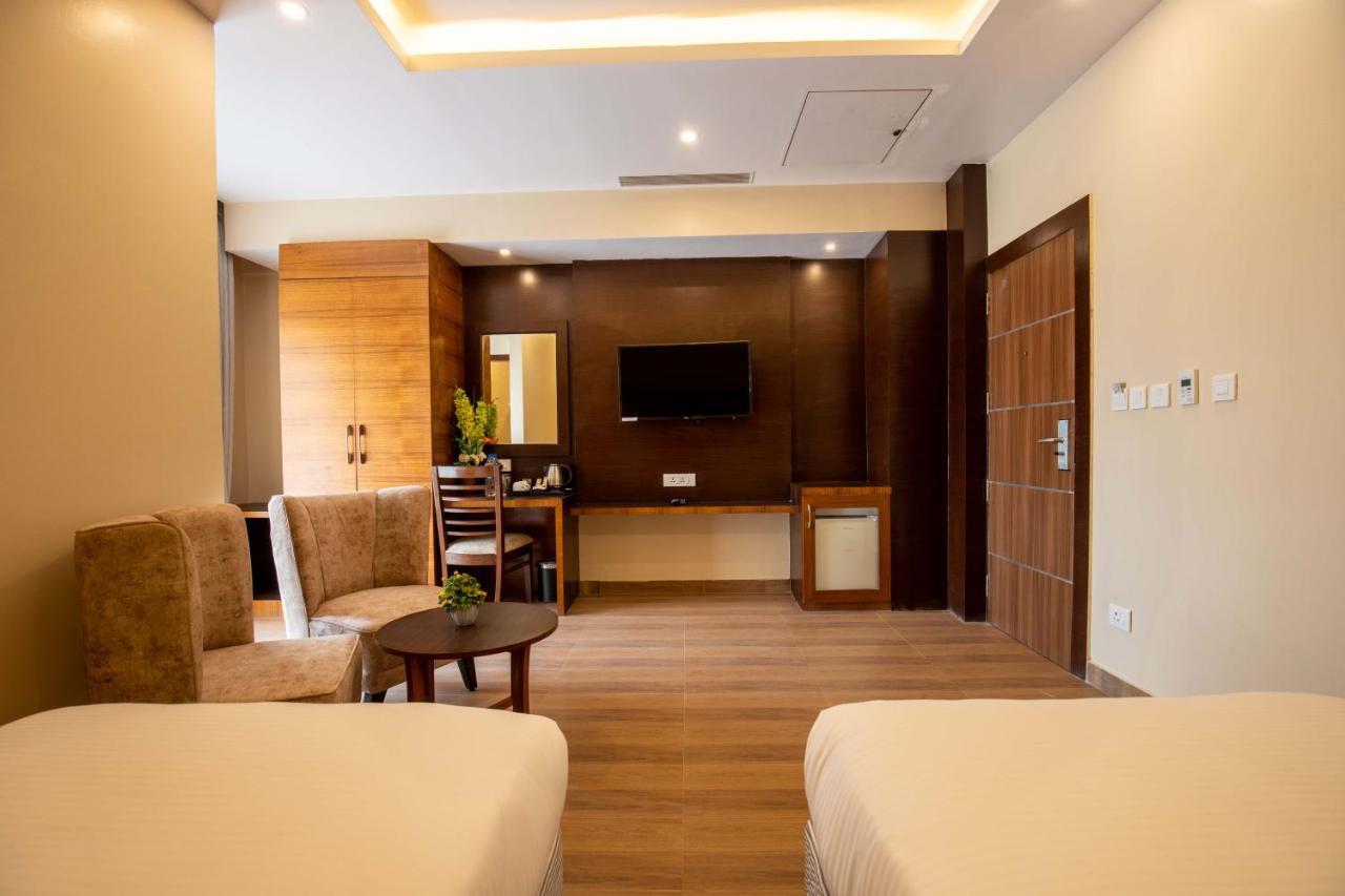 Hotel Palm International Butwal Luaran gambar