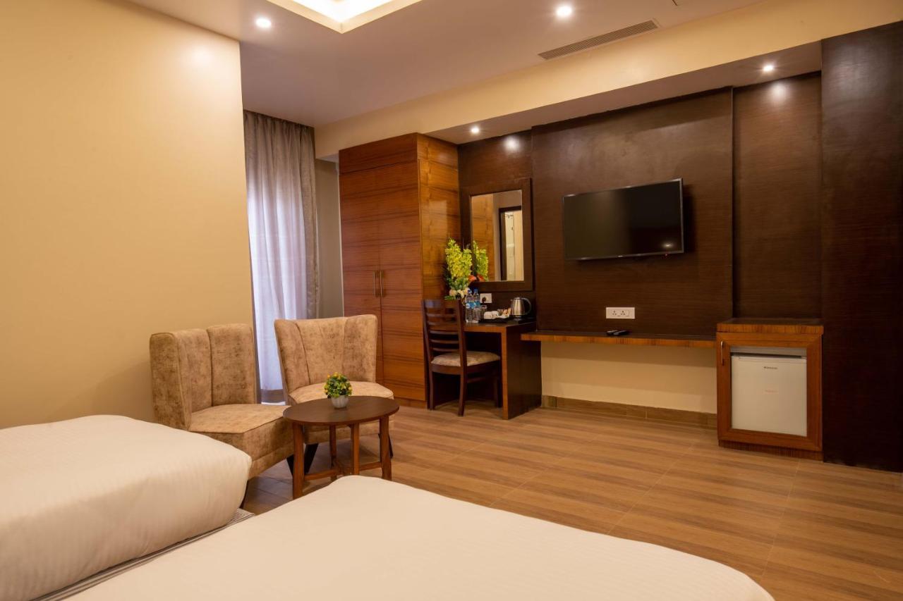 Hotel Palm International Butwal Luaran gambar
