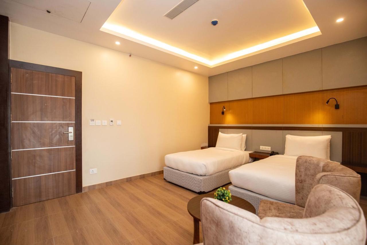 Hotel Palm International Butwal Luaran gambar