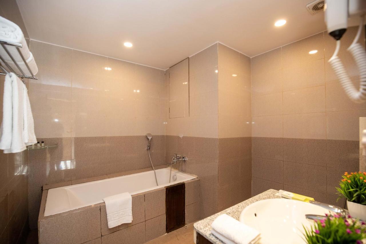 Hotel Palm International Butwal Luaran gambar