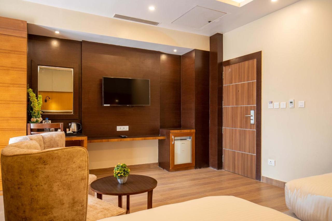 Hotel Palm International Butwal Luaran gambar